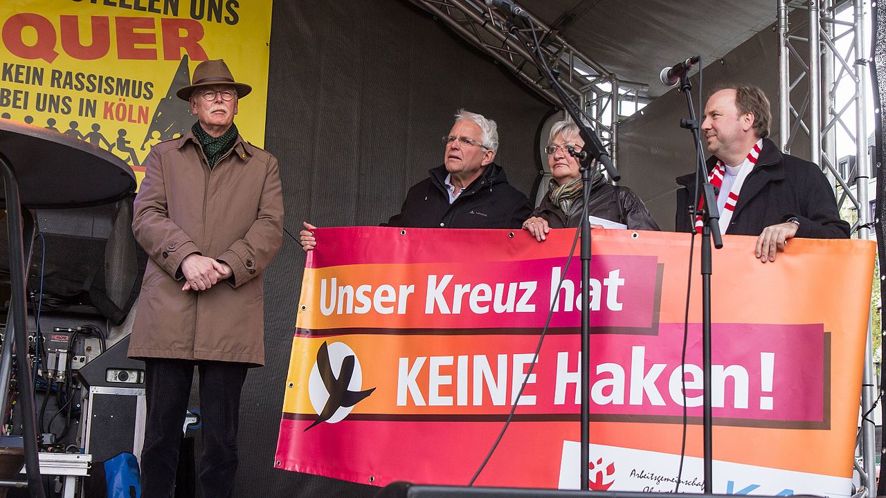 NGO, die keiner braucht? Immer weniger Christen wollen Kirchensteuer zahlen