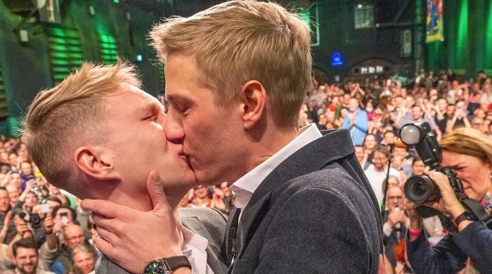 München leuchtet: Jung, Grün, Schwul!