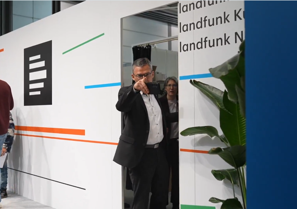 „Virtuelle Taurus-Rakete“ Kiesewetter fällt von Bühne