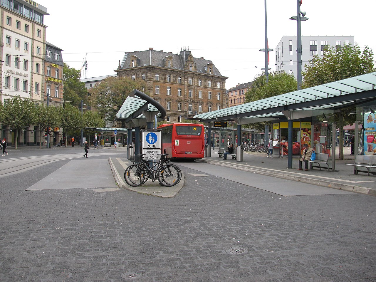 Stuttgart: Syrer zeigt Kindergartengruppe sein Glied